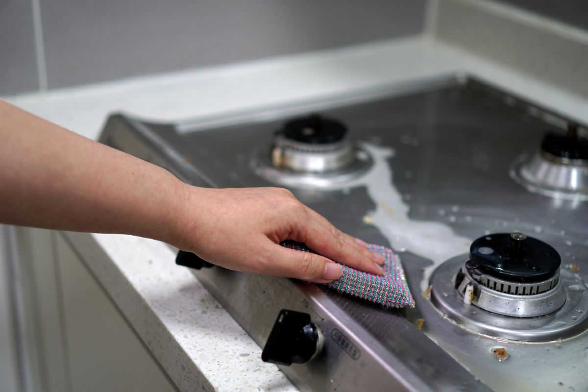 3 dicas para lavar deixar seu fogão brilhando como novo; confira - Reprodução Canva
