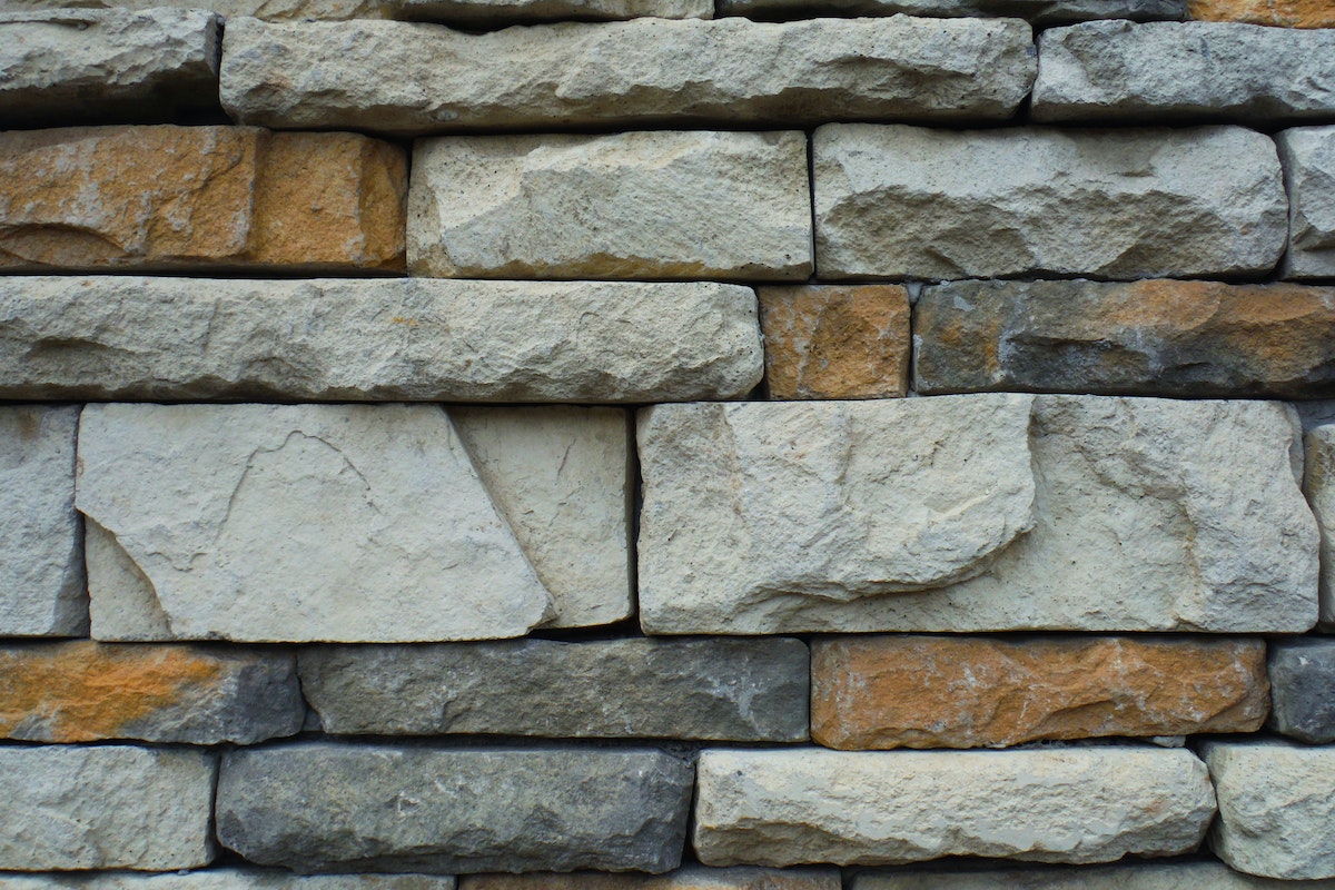 5 tipos de pedras decorativas baratas para fachada de casa, veja