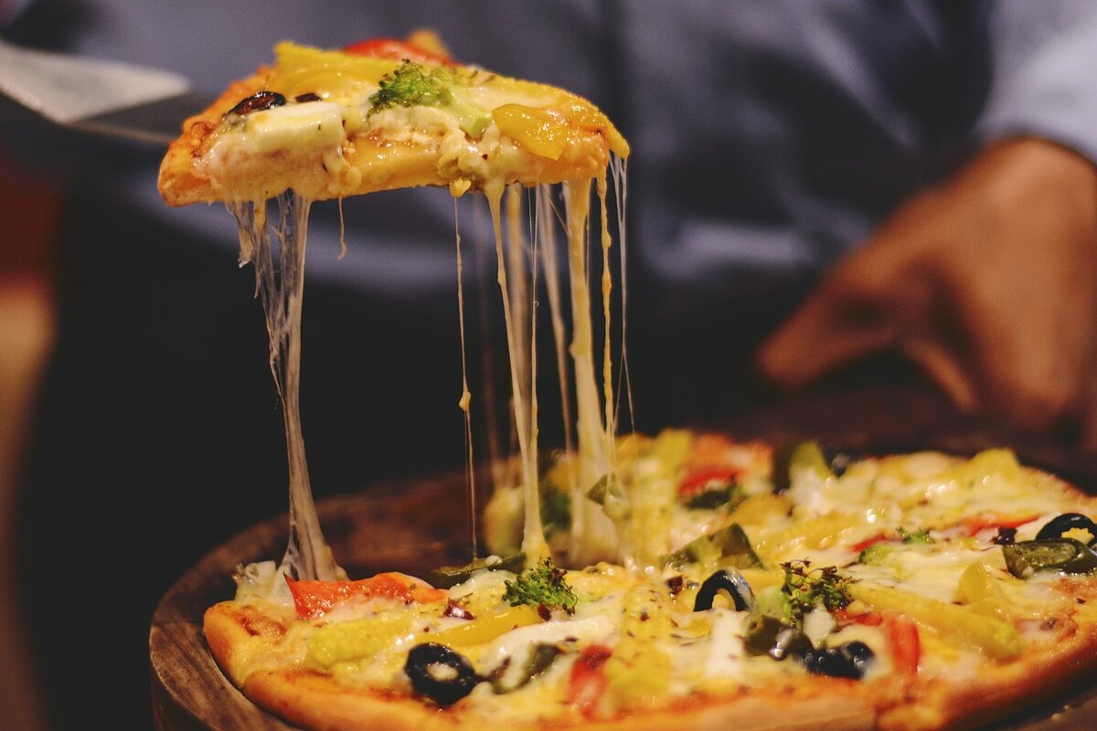 Receita de pizza simples e barata para fazer em casa e aproveitar com a família; confira - Imagem: Pixabay