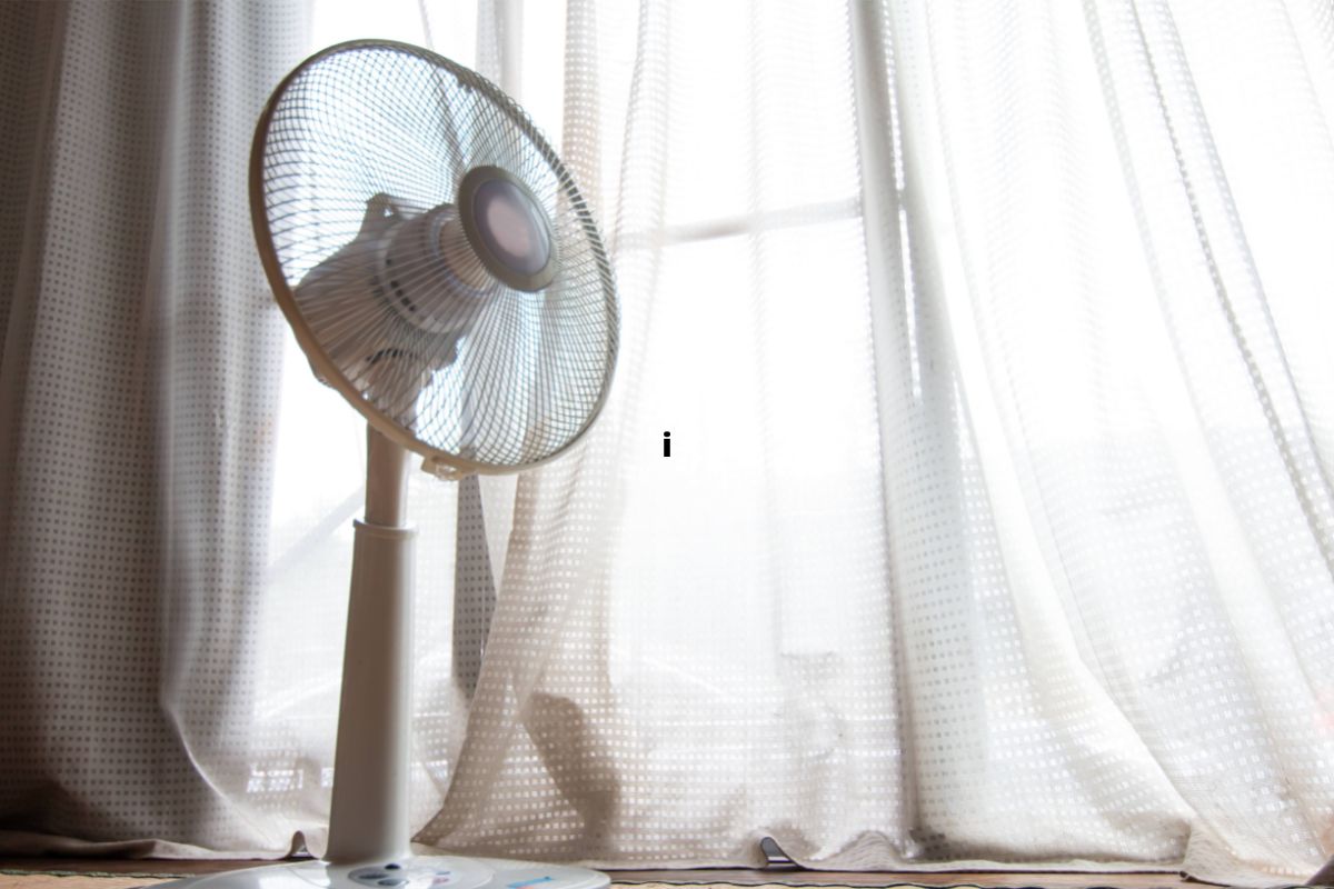 Passando calor? Veja como potencializar o uso do seu ventilador e resfriar o cômodo - Reprodução Canva