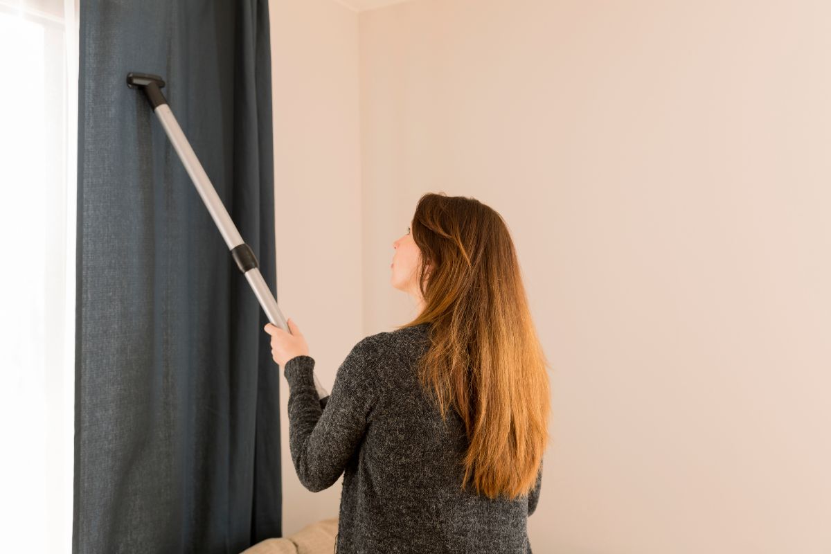 Como limpar cortinas e persianas e deixá-las impecáveis; você precisa conhecer estas dicas/ Foto: Canva