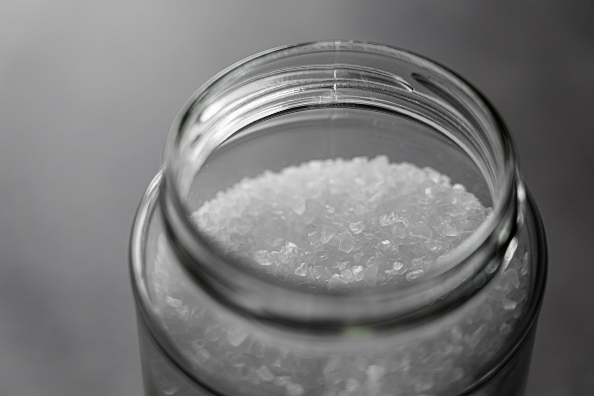Como usar sal de cozinha nas atividades do dia a dia, além de cozinhar? Veja onde você pode usar