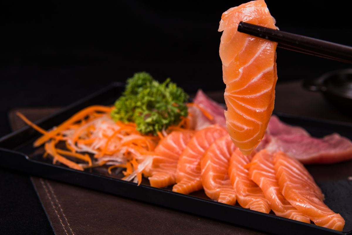 Com fazer sushi e sashimi - Reprodução CANVO PRO