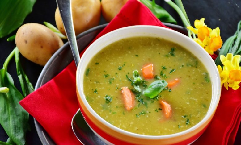 Uma sopa irresistível: descubra o caldo verde tradicional e se encante