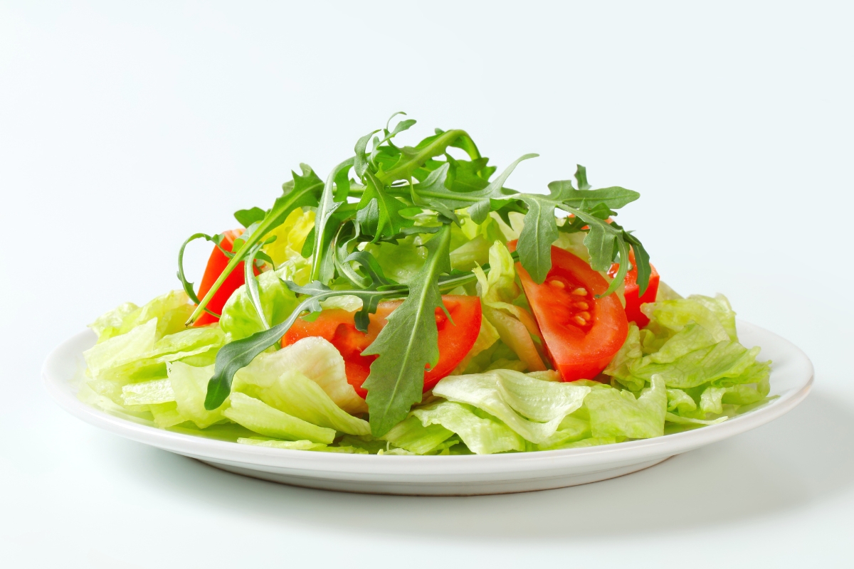 Sabor tropical em cada mordida: descubra a receita saborosa de uma salada refrescante